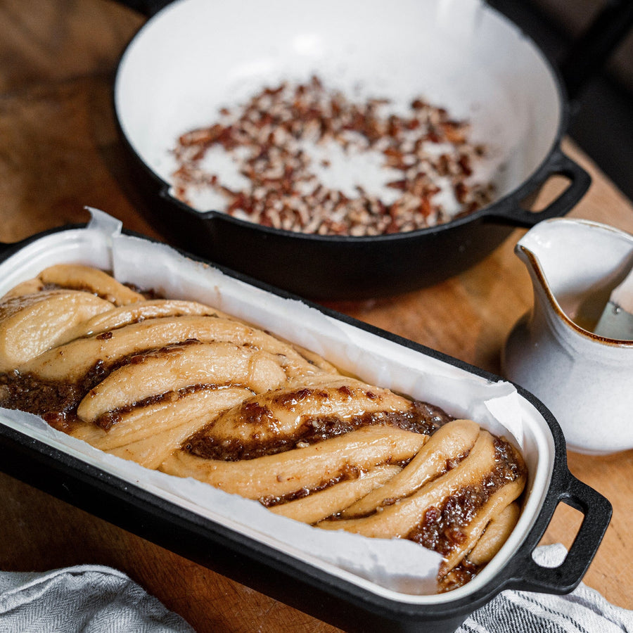 Enamel Lined Cast Iron Baking Pan