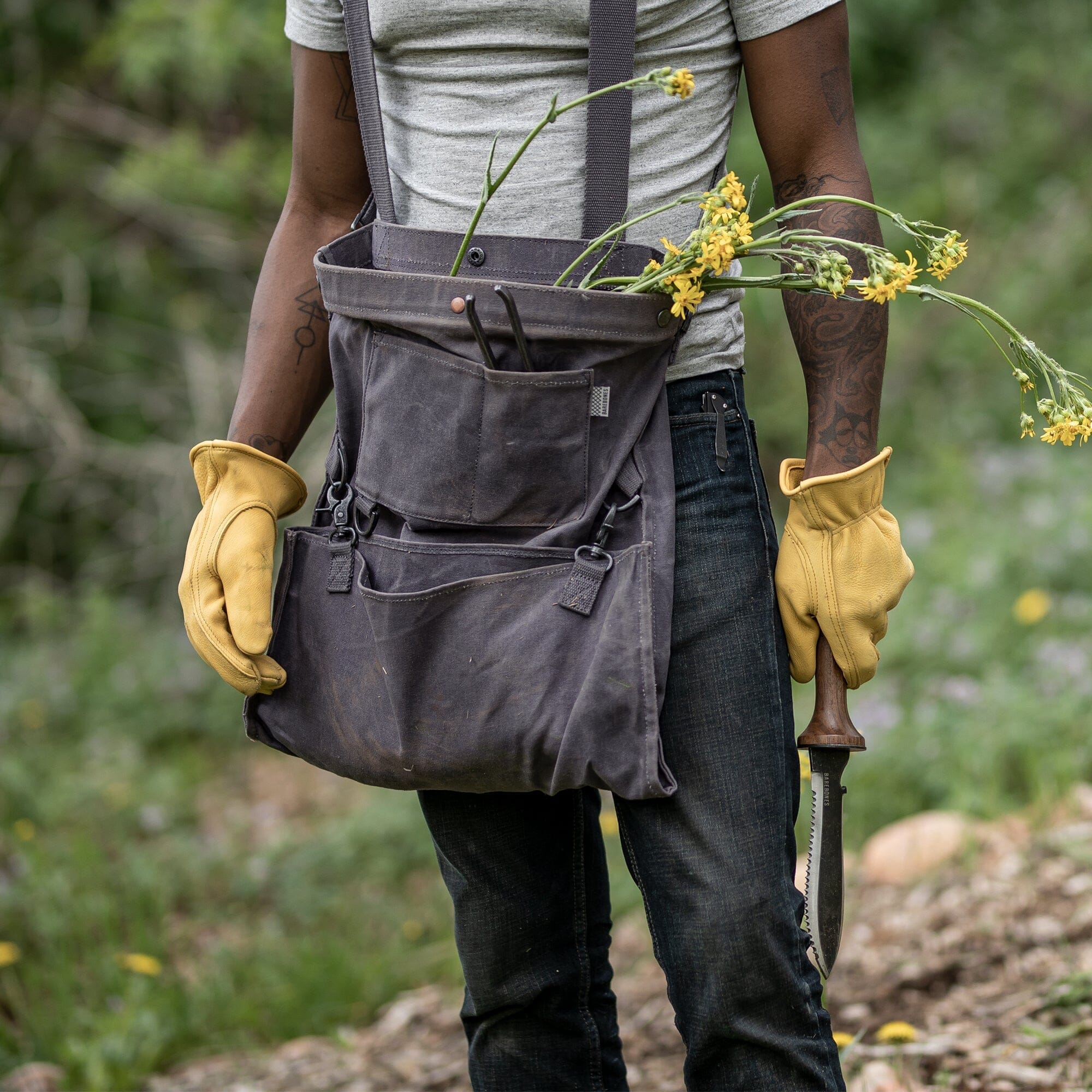 Barebones Harvesting Bag & Pruner Barebones Harvesting Bag & Pruner