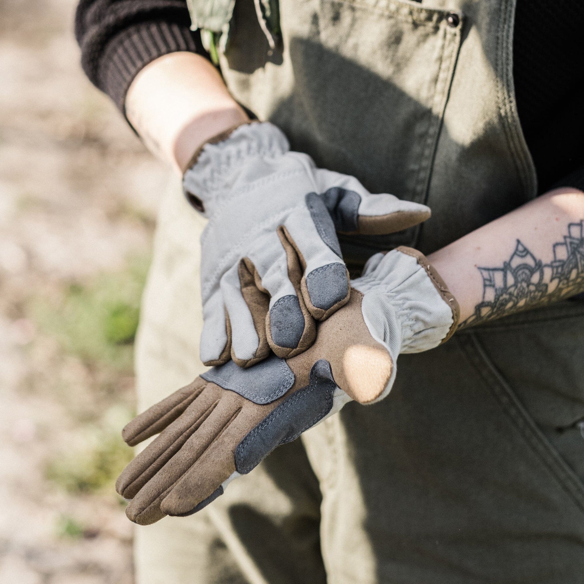 小物 NEIGHBORHOOD LEATHER BOA GLOVES BEIGE Leepa Garden Glove – Barebones